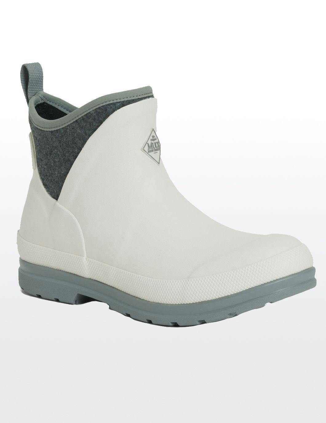 muck-womens-waterproof-boot-white-grey